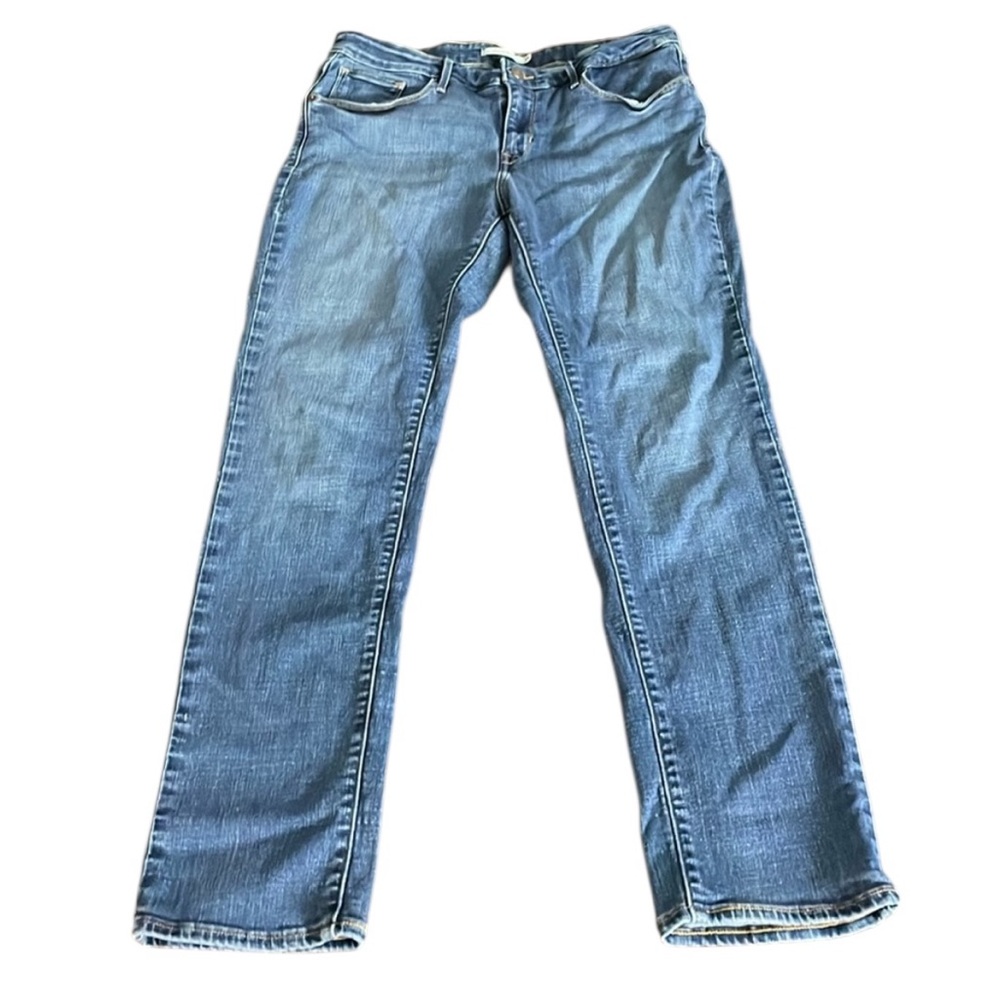 Women’s size 32 midrise skinny Levi’s blue jeans
